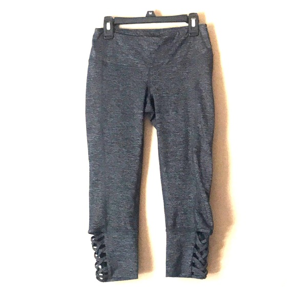 Athleta Mind Over Mat Capri Legging - Picture 2 of 6